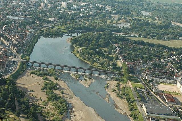 Moulins-sur-Allier - Immobilier - CENTURY 21 Pierre Immobilier -  Le pont des Régémortes sur l'Allier