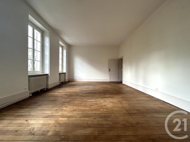 Appartement F3 à louer - 3 pièces - 113.71 m2 - MOULINS - 03 - AUVERGNE - Century 21 Pierre Immobilier