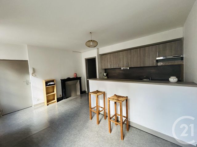 Appartement F2 à louer - 2 pièces - 37.0 m2 - MOULINS - 03 - AUVERGNE - Century 21 Pierre Immobilier