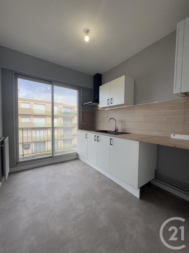 Appartement F2 à louer - 2 pièces - 47.3 m2 - MOULINS - 03 - AUVERGNE - Century 21 Pierre Immobilier